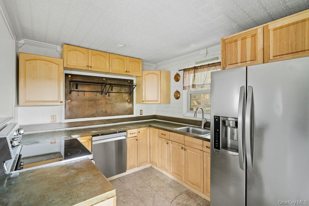 #11 photo, 230 Lakeside Trail, サフォーク郡 Ridge , NY 11961