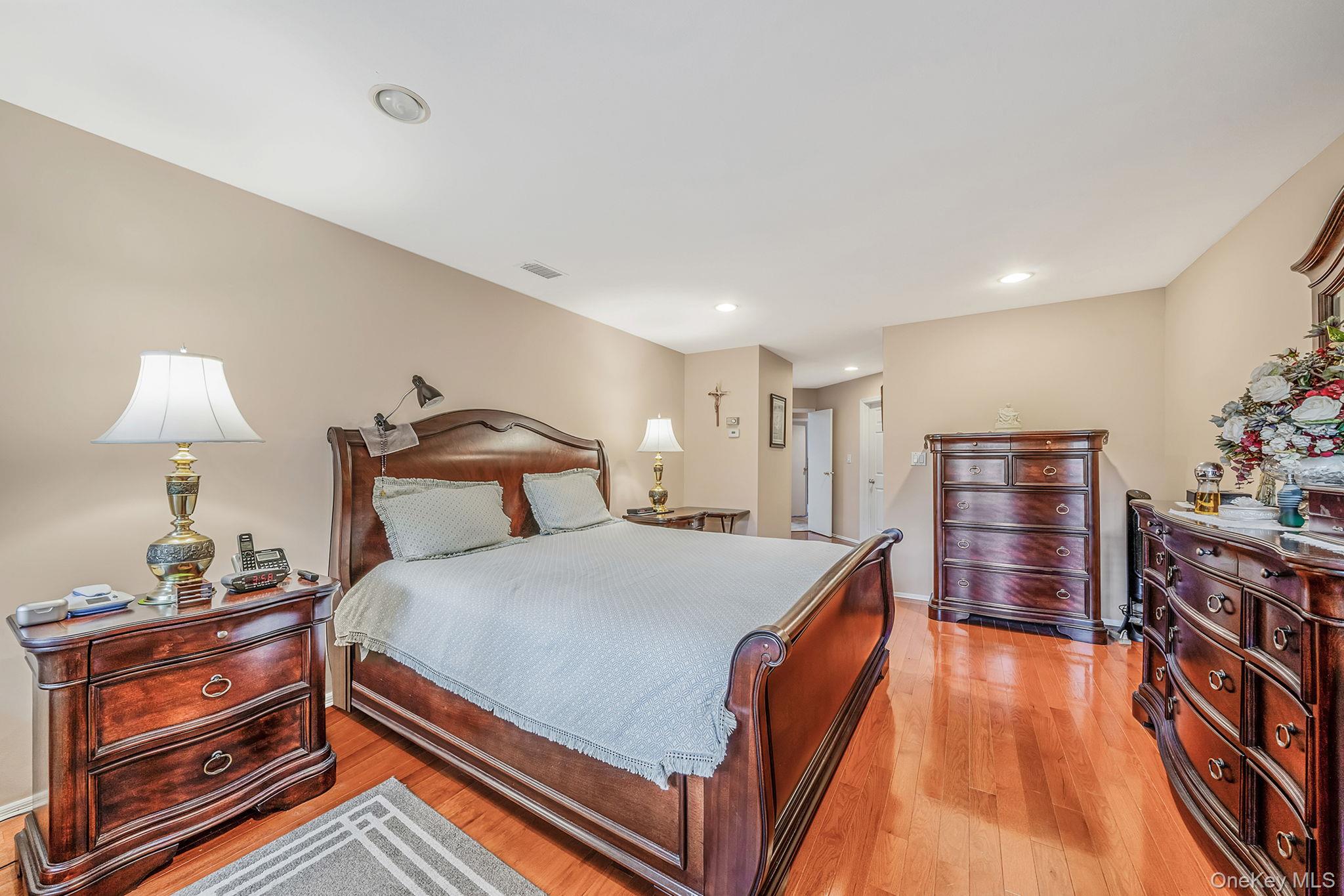 #19 photo, 185 Colony Drive, サフォーク郡 Holbrook , NY 11741