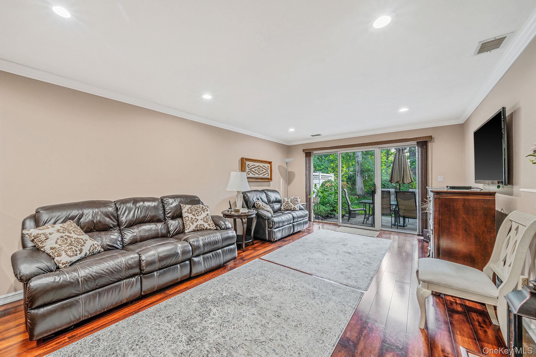 #9 photo, 185 Colony Drive, サフォーク郡 Holbrook , NY 11741