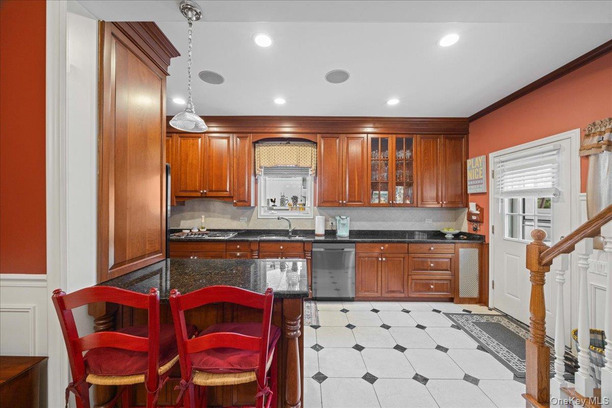 #4 photo, 53 Rich Avenue, Mount Vernon , NY 10550