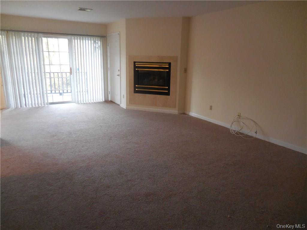 #7 photo, 1123 Washington Green, New Windsor , NY 12553