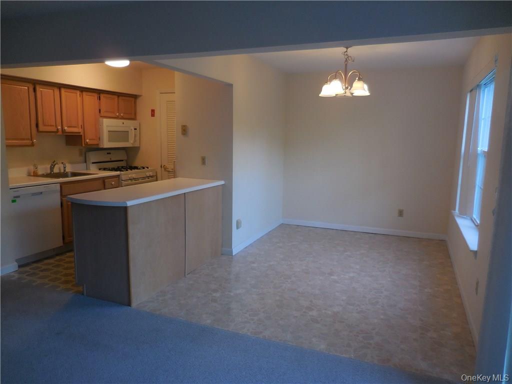 #9 photo, 1123 Washington Green, New Windsor , NY 12553