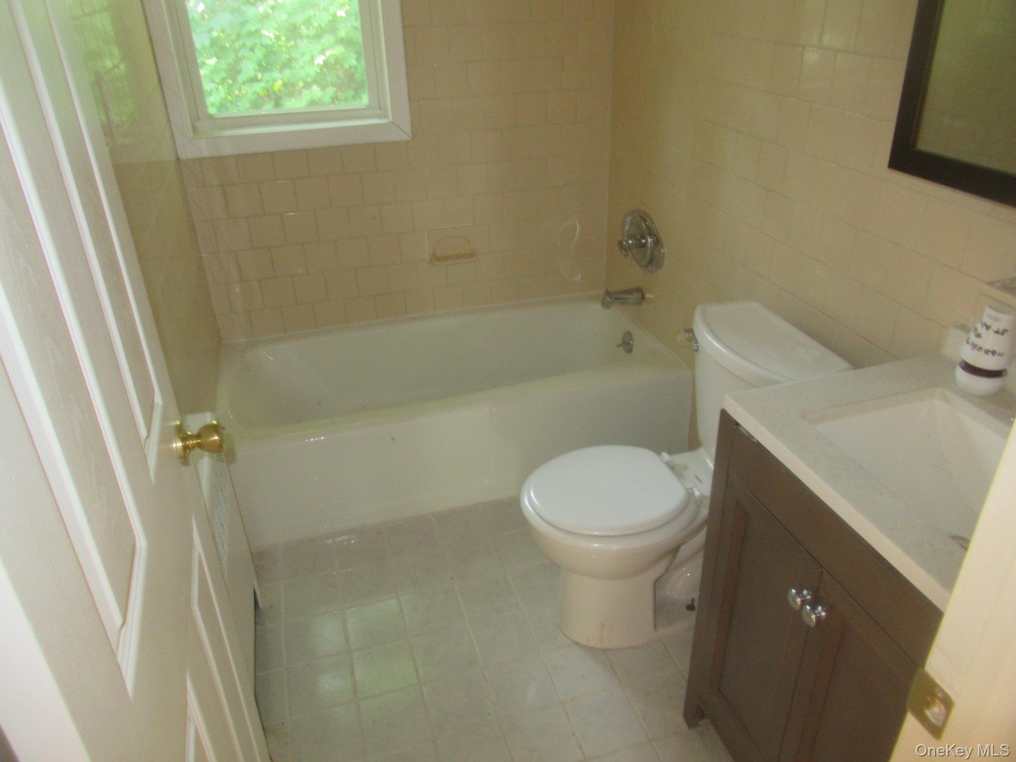 #20 photo, 33 Meadow Avenue, Chester , NY 10918