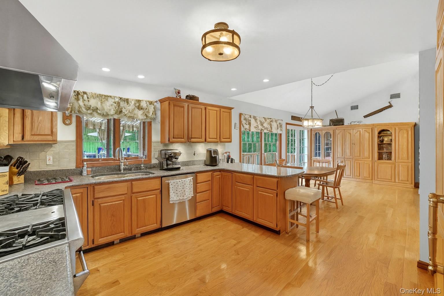 #8 photo, 200 Route 9A, Ossining , NY 10562