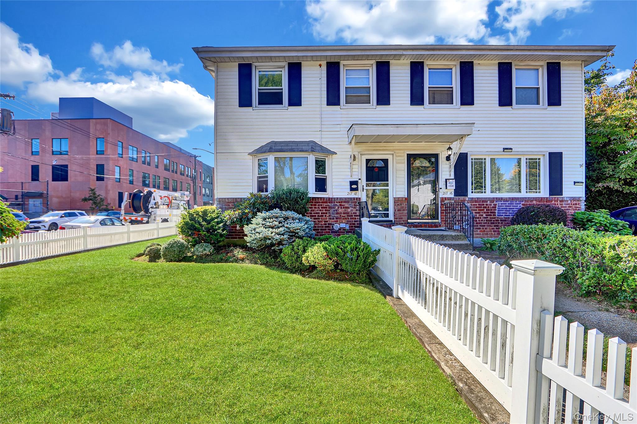 #1 photo, 217-18 64 Avenue, كوينز Bayside , NY 11364