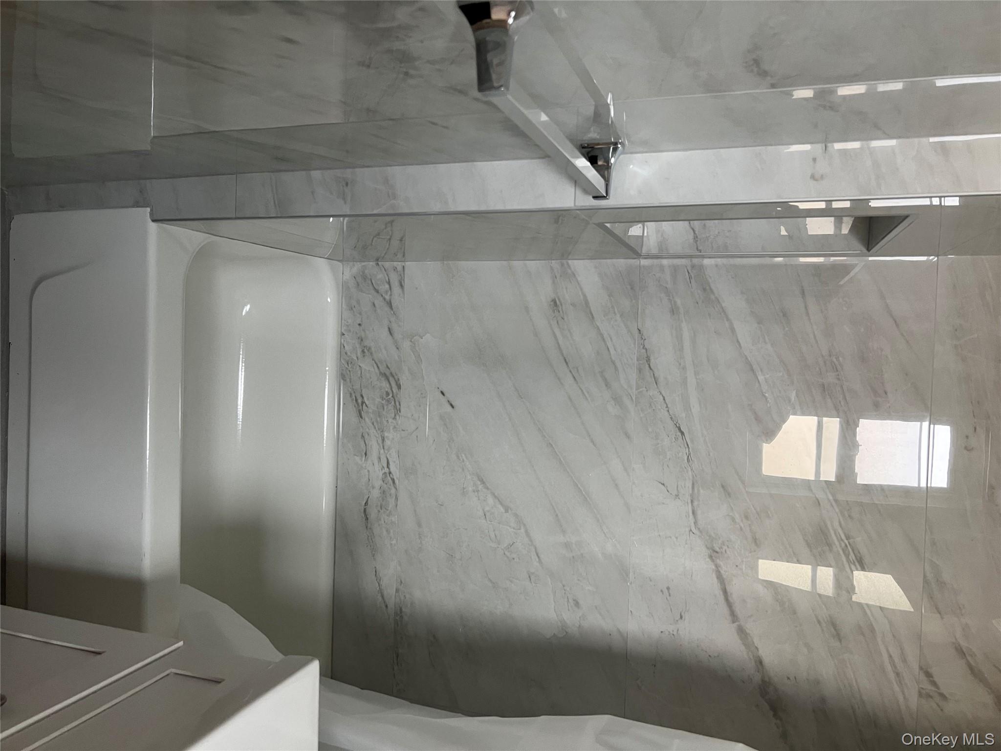 #11 photo, 30-20 43rd Street, クイーンズ区 Astoria , NY 11103