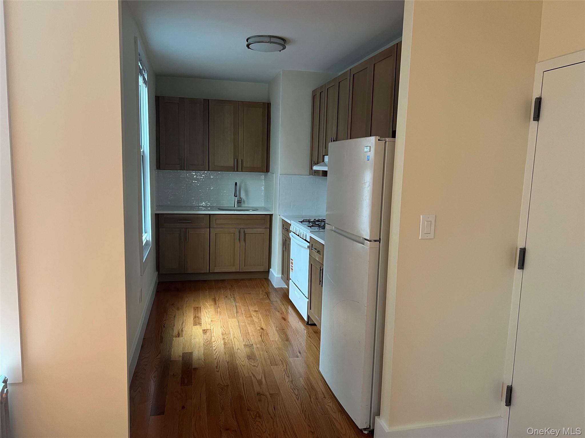 #6 photo, 30-20 43rd Street, クイーンズ区 Astoria , NY 11103