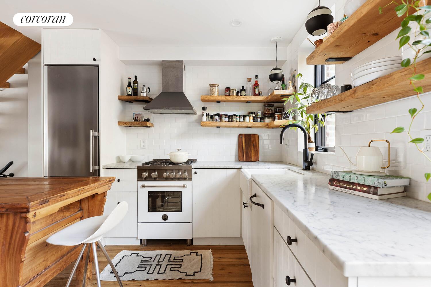 #4 photo, 135 MASPETH Avenue, ブルックリン区 East Williamsburg , NY 11211