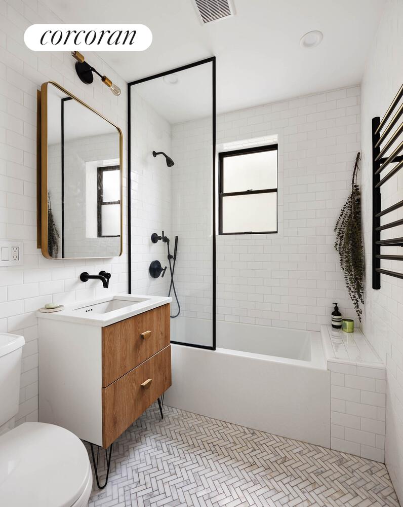 #9 photo, 135 MASPETH Avenue, ブルックリン区 East Williamsburg , NY 11211