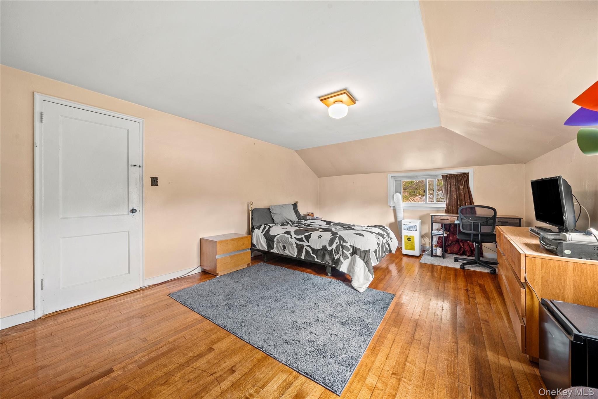 #12 photo, 604 Dartmouth Street, ナッソー郡 Westbury , NY 11590