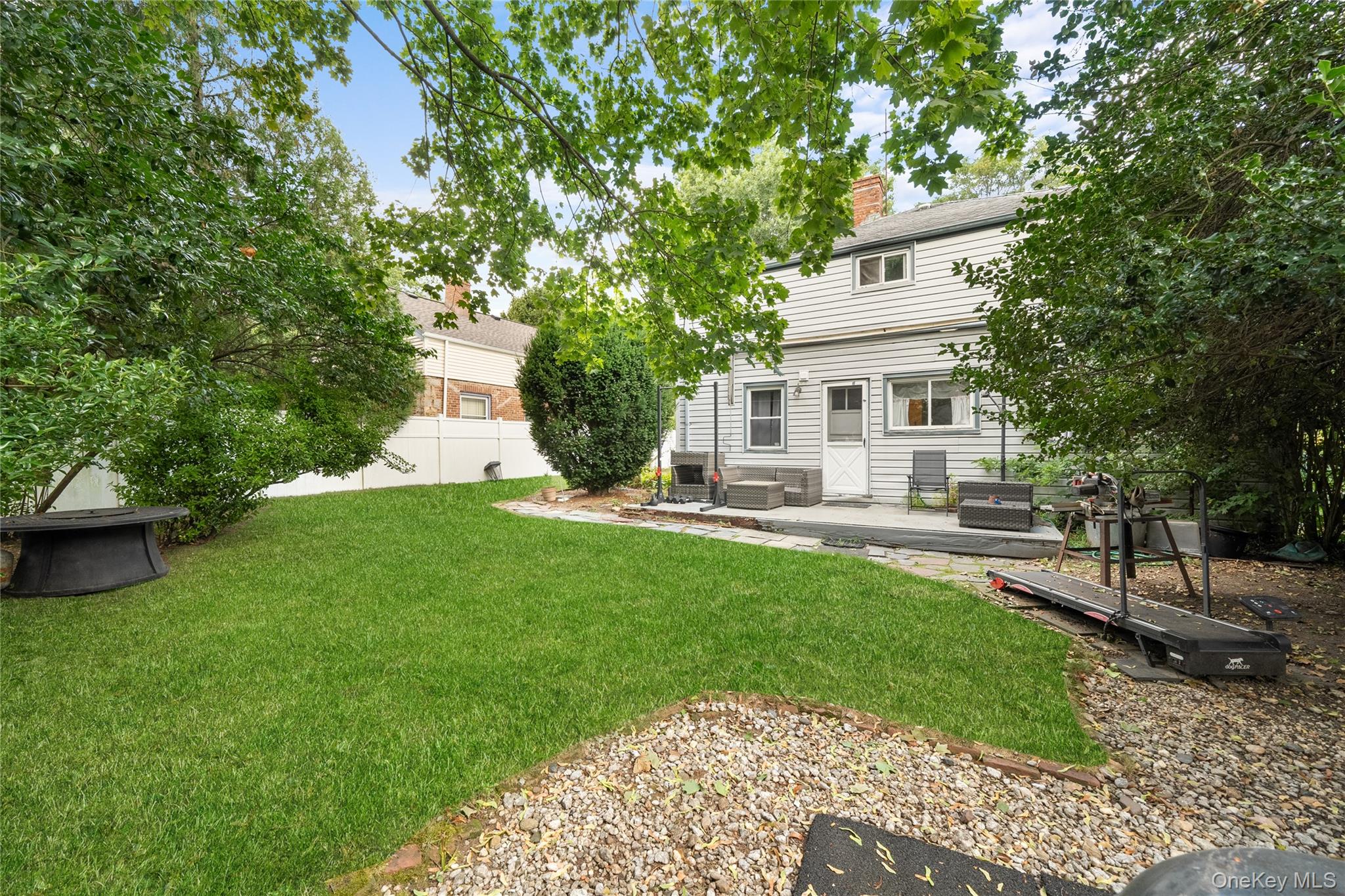 #17 photo, 604 Dartmouth Street, ナッソー郡 Westbury , NY 11590