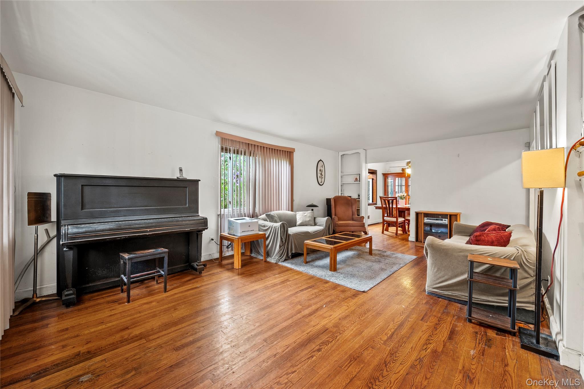 #2 photo, 604 Dartmouth Street, ナッソー郡 Westbury , NY 11590