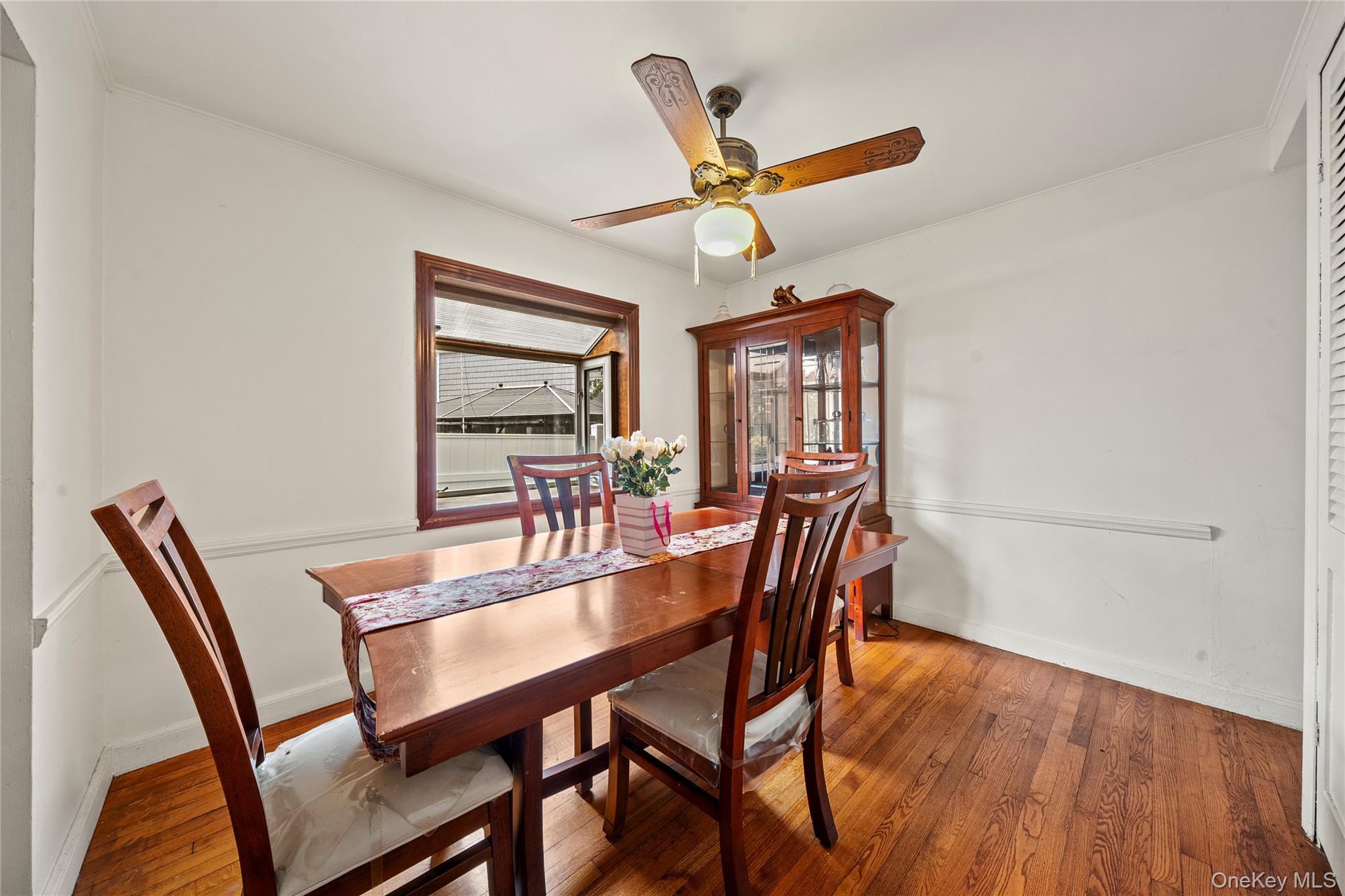 #7 photo, 604 Dartmouth Street, ナッソー郡 Westbury , NY 11590