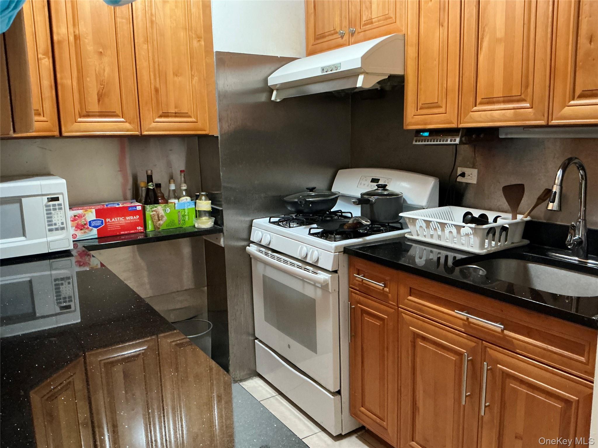 #12 photo, 99-11 60 Ave, Corona , NY 11368