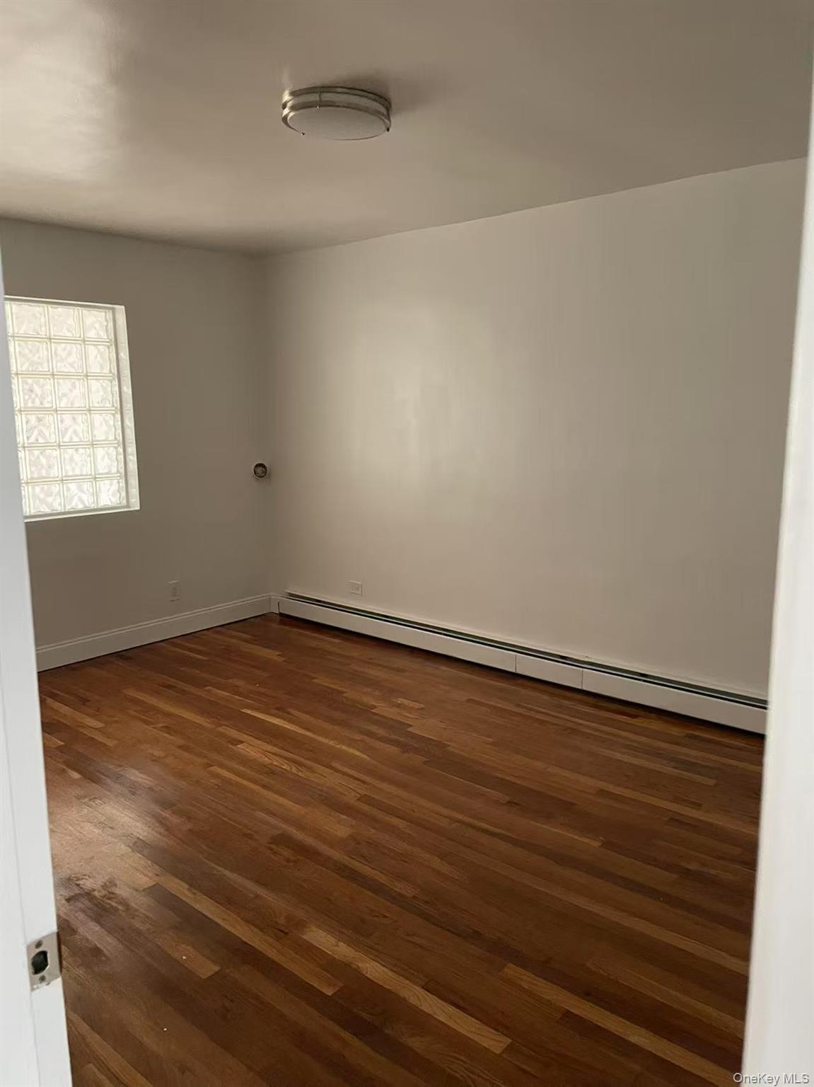 #7 photo, 4646 Bell Boulevard, クイーンズ区 Bayside , NY 11361