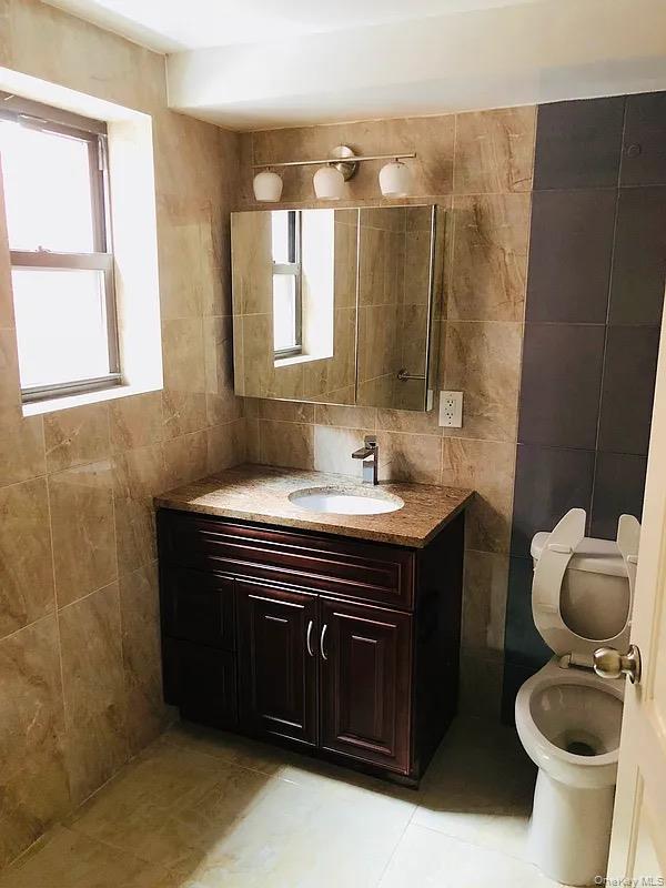 #3 photo, 14917 Sanford Avenue, Flushing , NY 11355