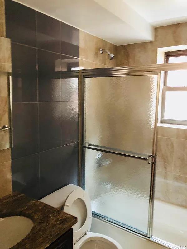 #5 photo, 14917 Sanford Avenue, Flushing , NY 11355