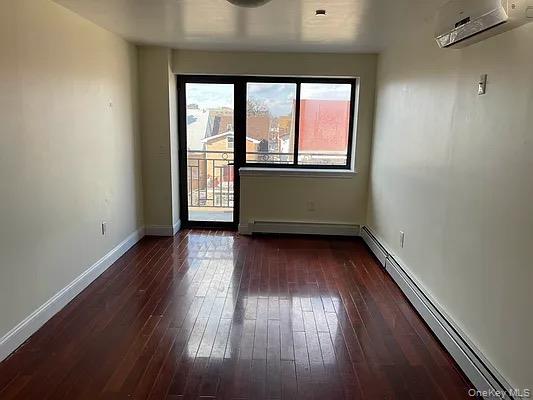 #8 photo, 14917 Sanford Avenue, Flushing , NY 11355