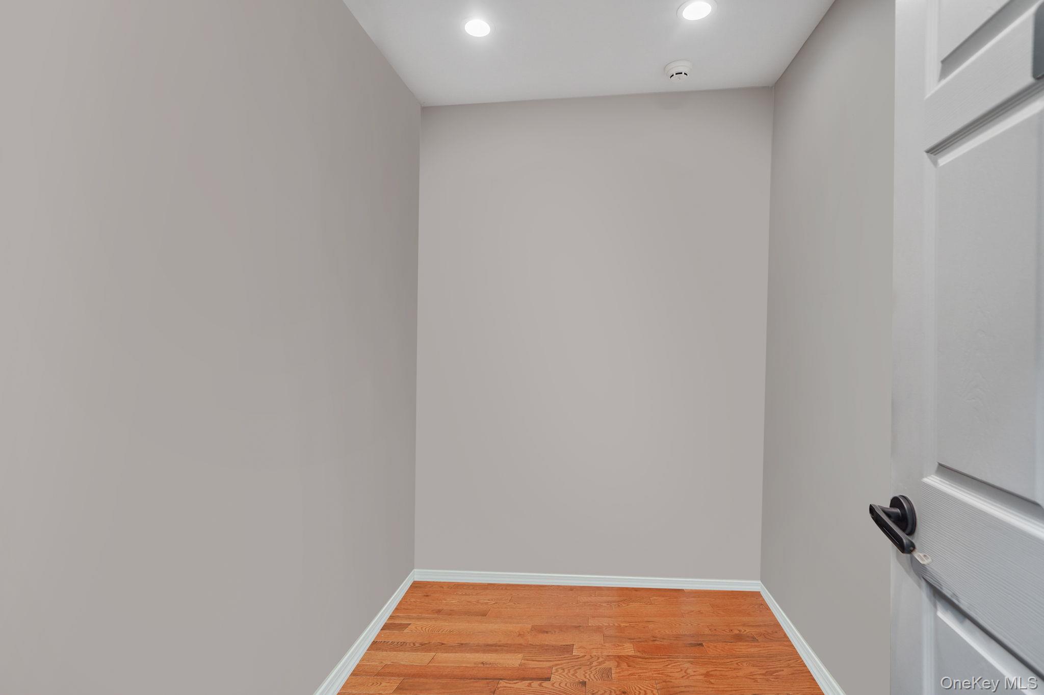 #15 photo, 47 W Main Street, サフォーク郡 Smithtown , NY 11787