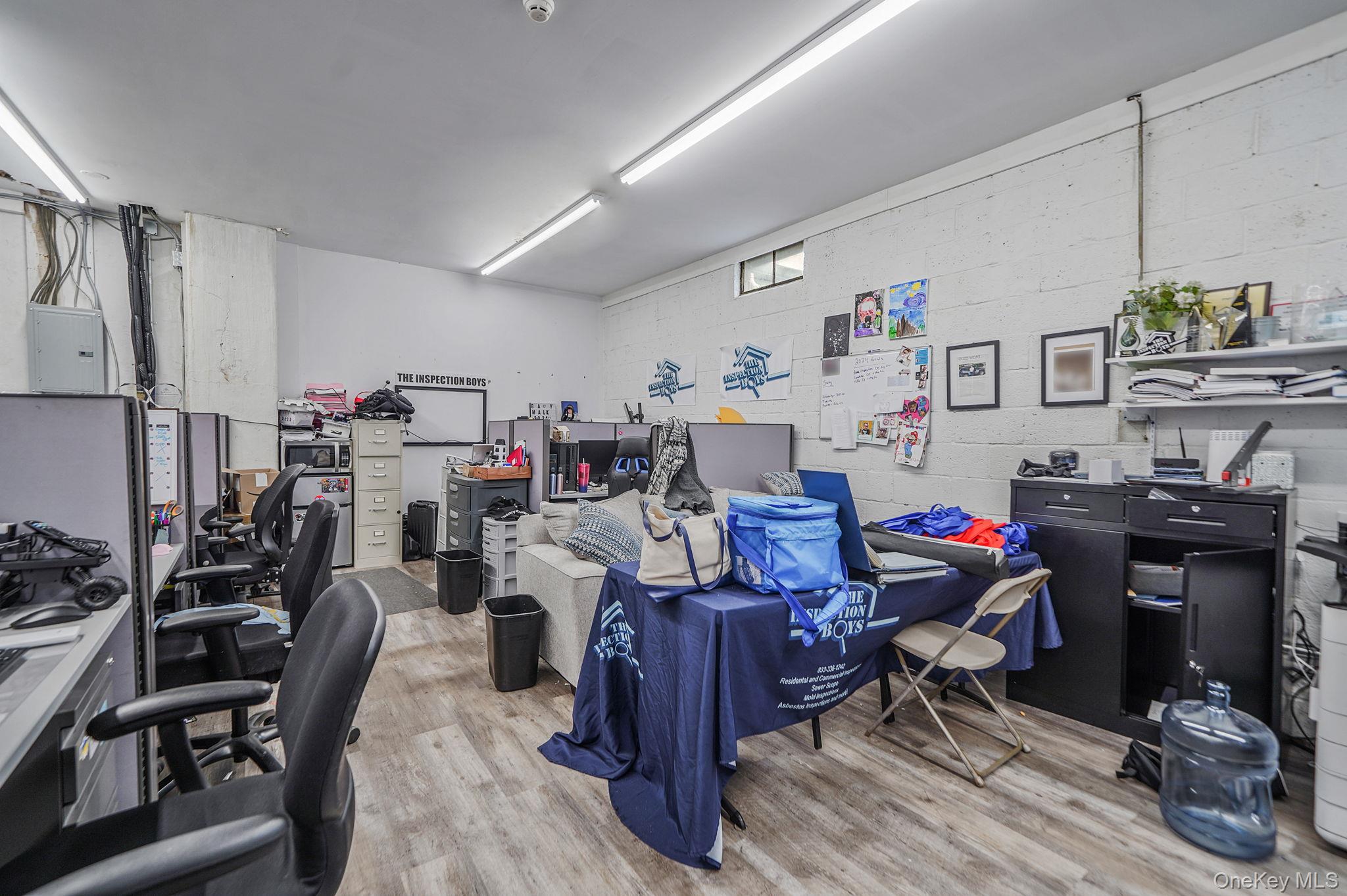 #18 photo, 47 W Main Street, サフォーク郡 Smithtown , NY 11787