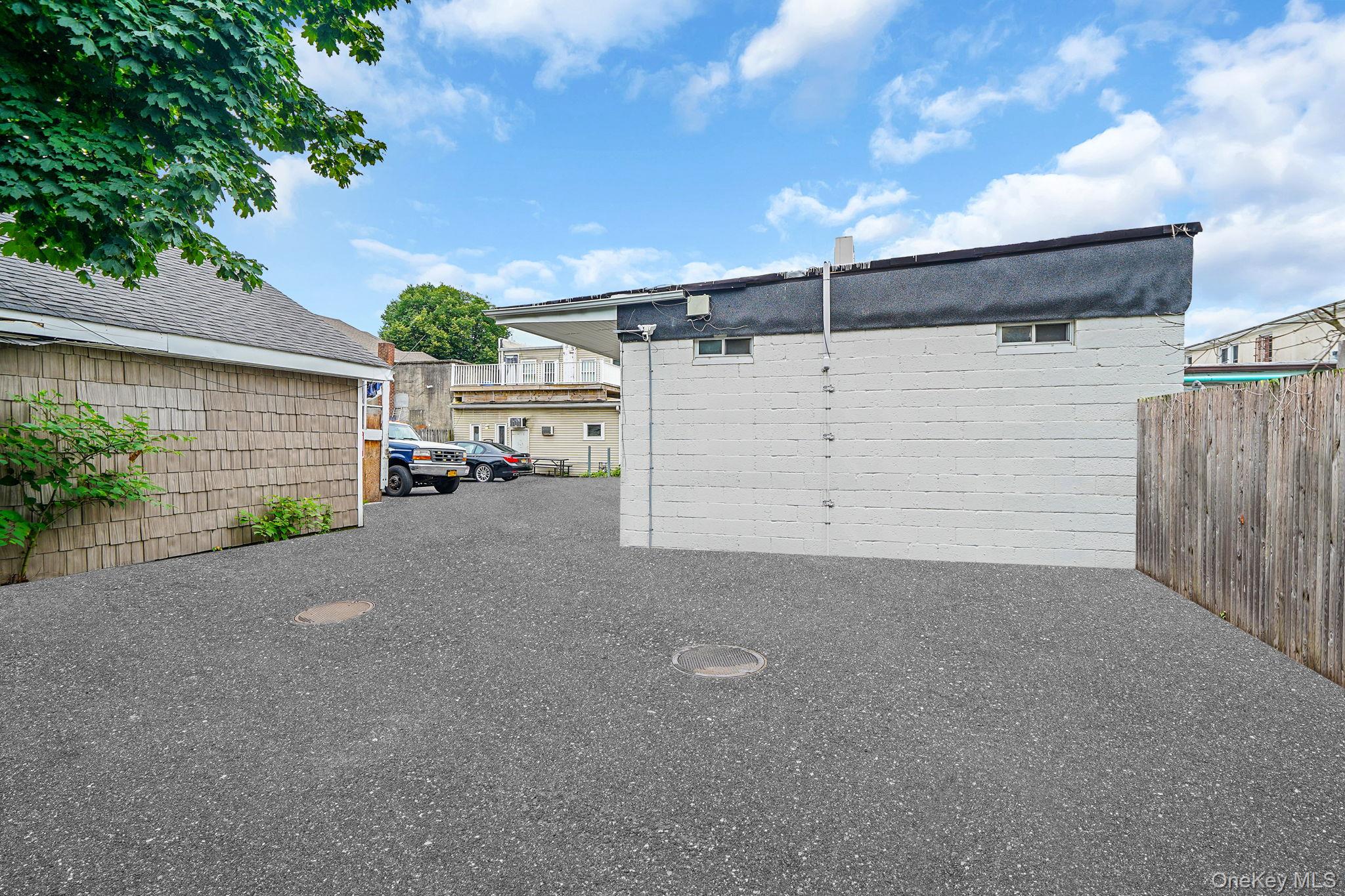 #7 photo, 47 W Main Street, サフォーク郡 Smithtown , NY 11787