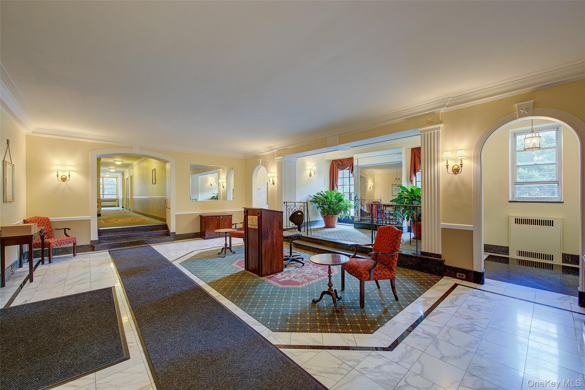 #1 photo, 77-15 113th Street, كوينز Forest Hills , NY 11375