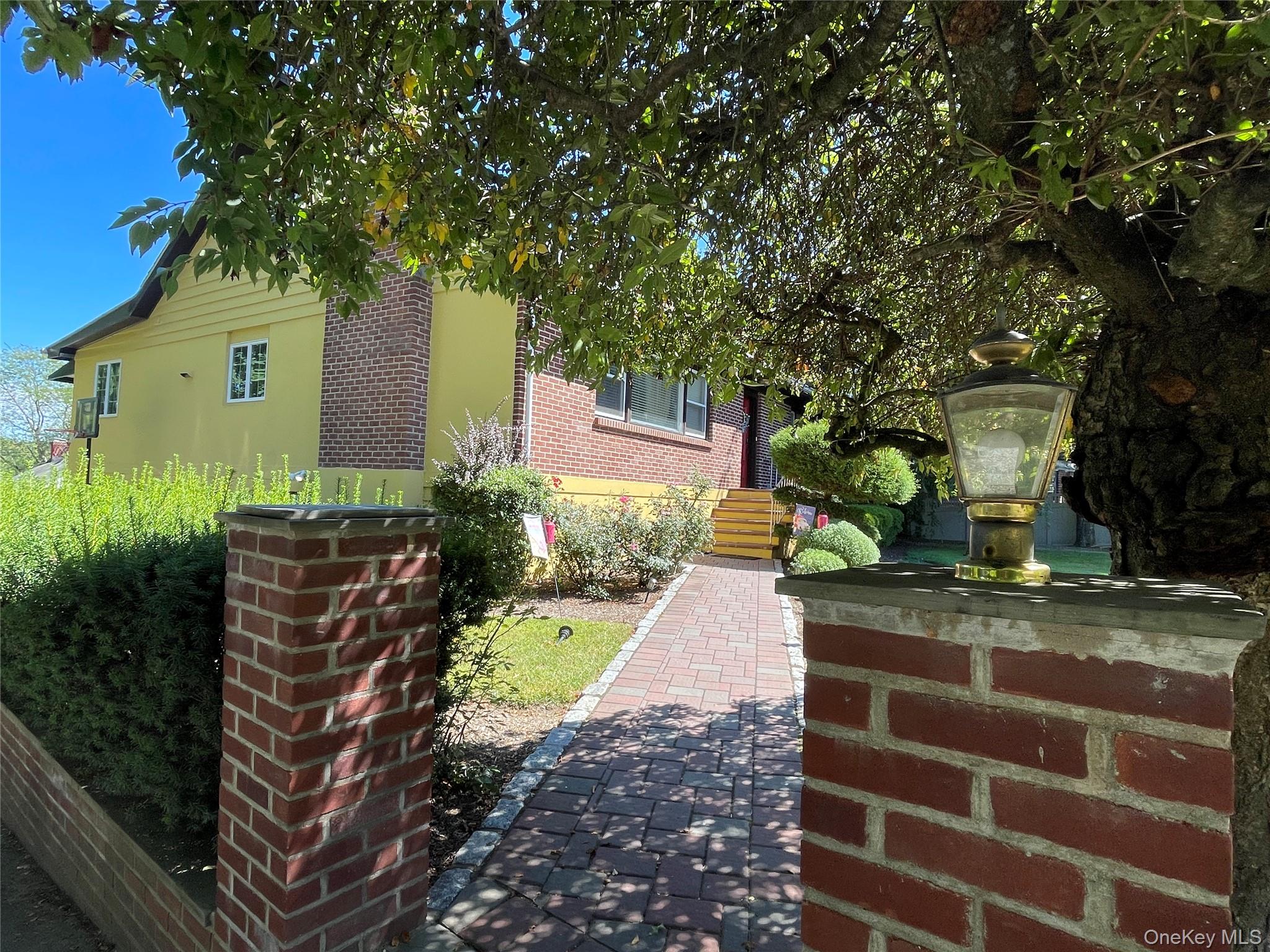 #2 photo, 169 Old Mamaroneck Road, White Plains , NY 10605