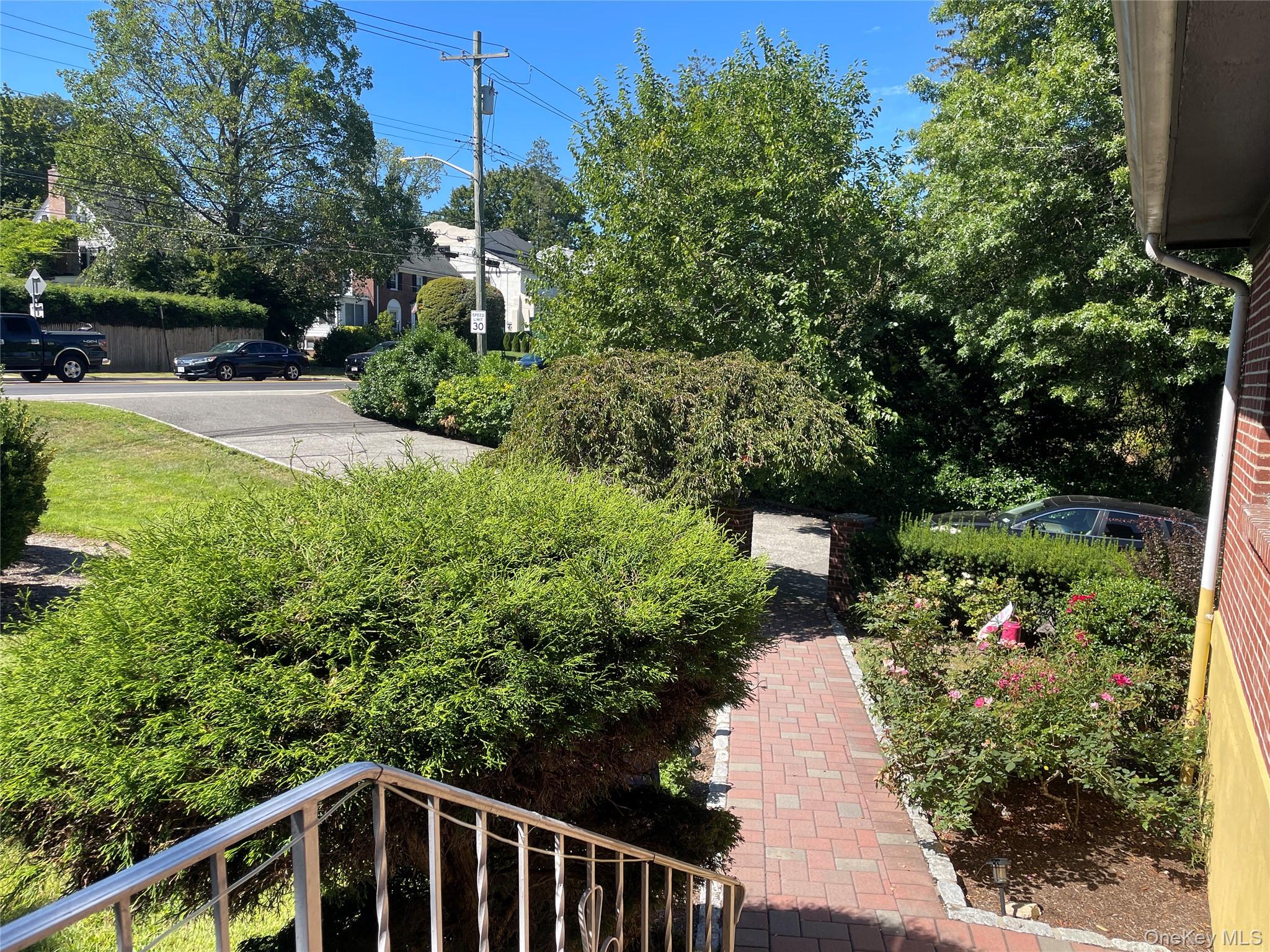 #3 photo, 169 Old Mamaroneck Road, White Plains , NY 10605