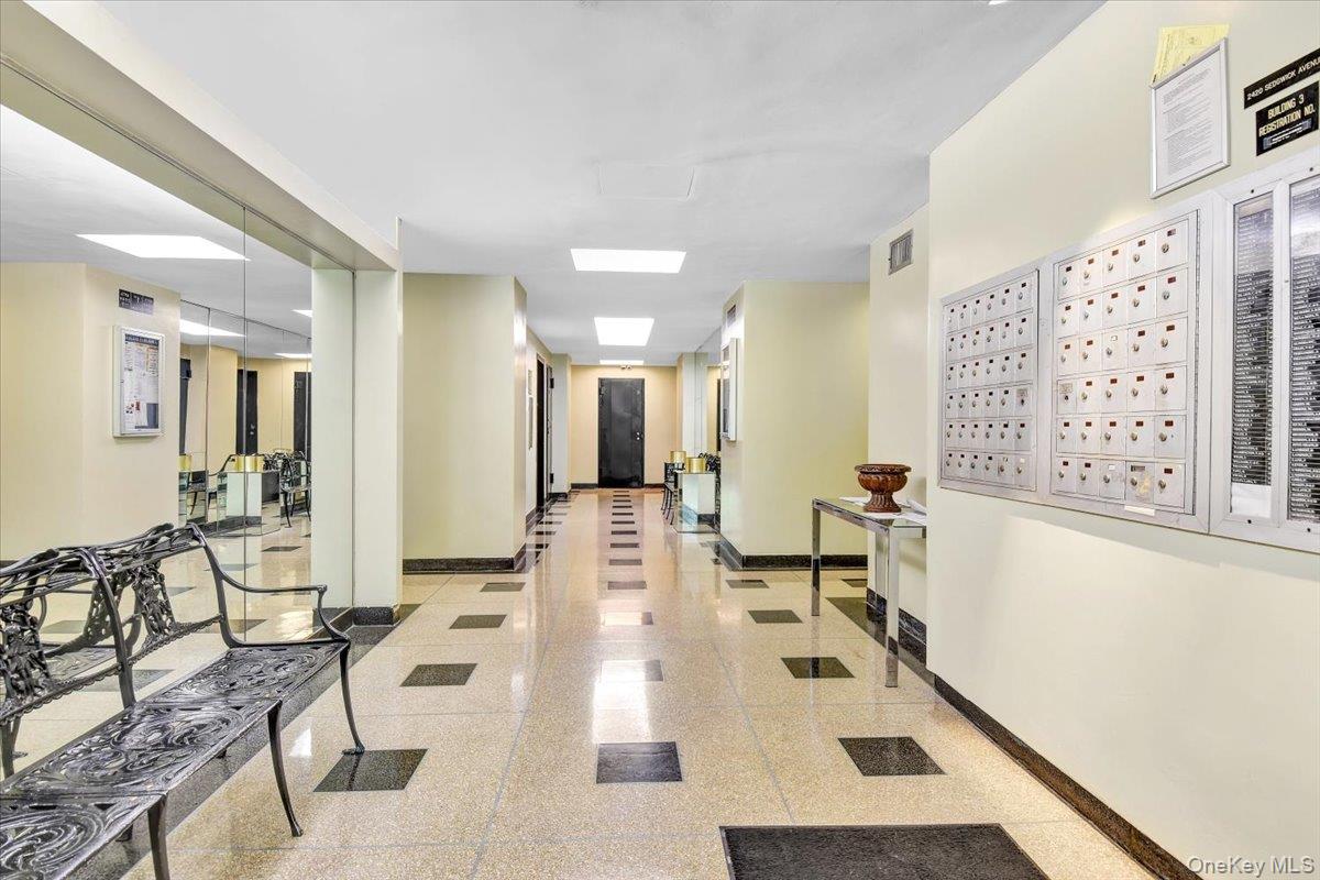 #5 photo, 4 Fordham Hill Oval, ブロンクス区 Bronx , NY 10468