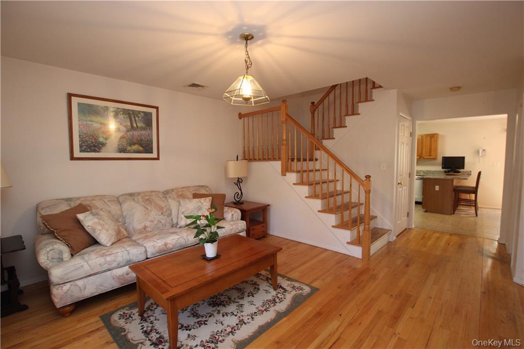 #5 photo, 1 Lincoln Court, Highland Mills , NY 10930