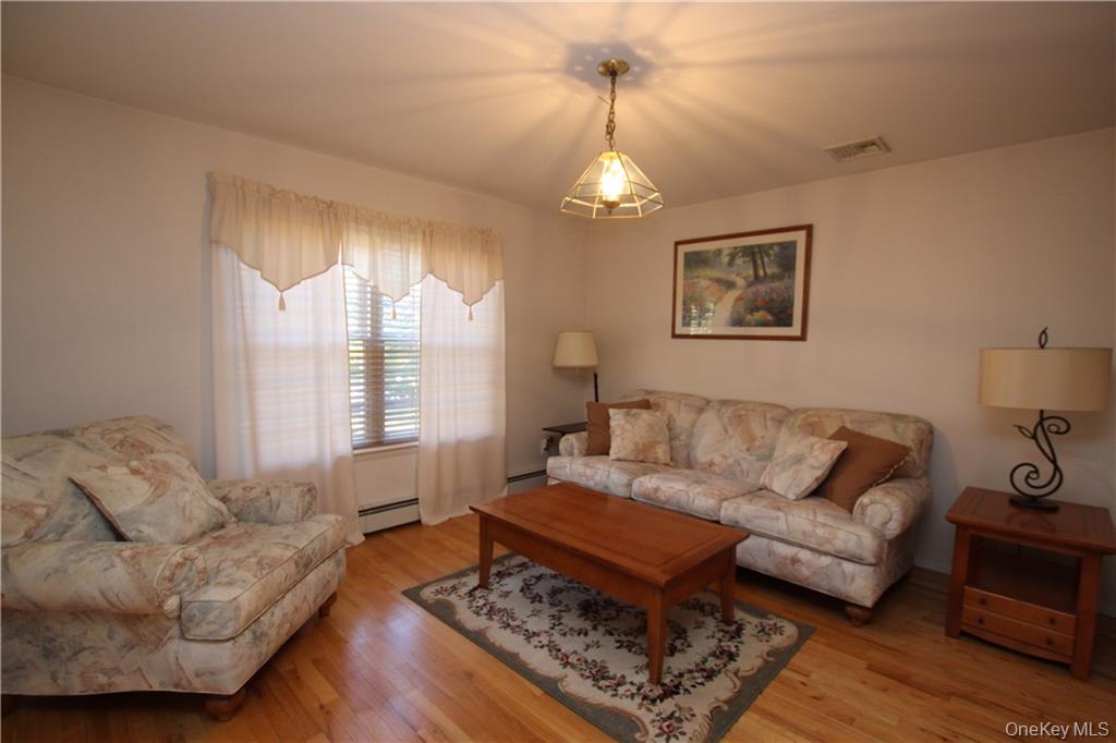 #6 photo, 1 Lincoln Court, Highland Mills , NY 10930