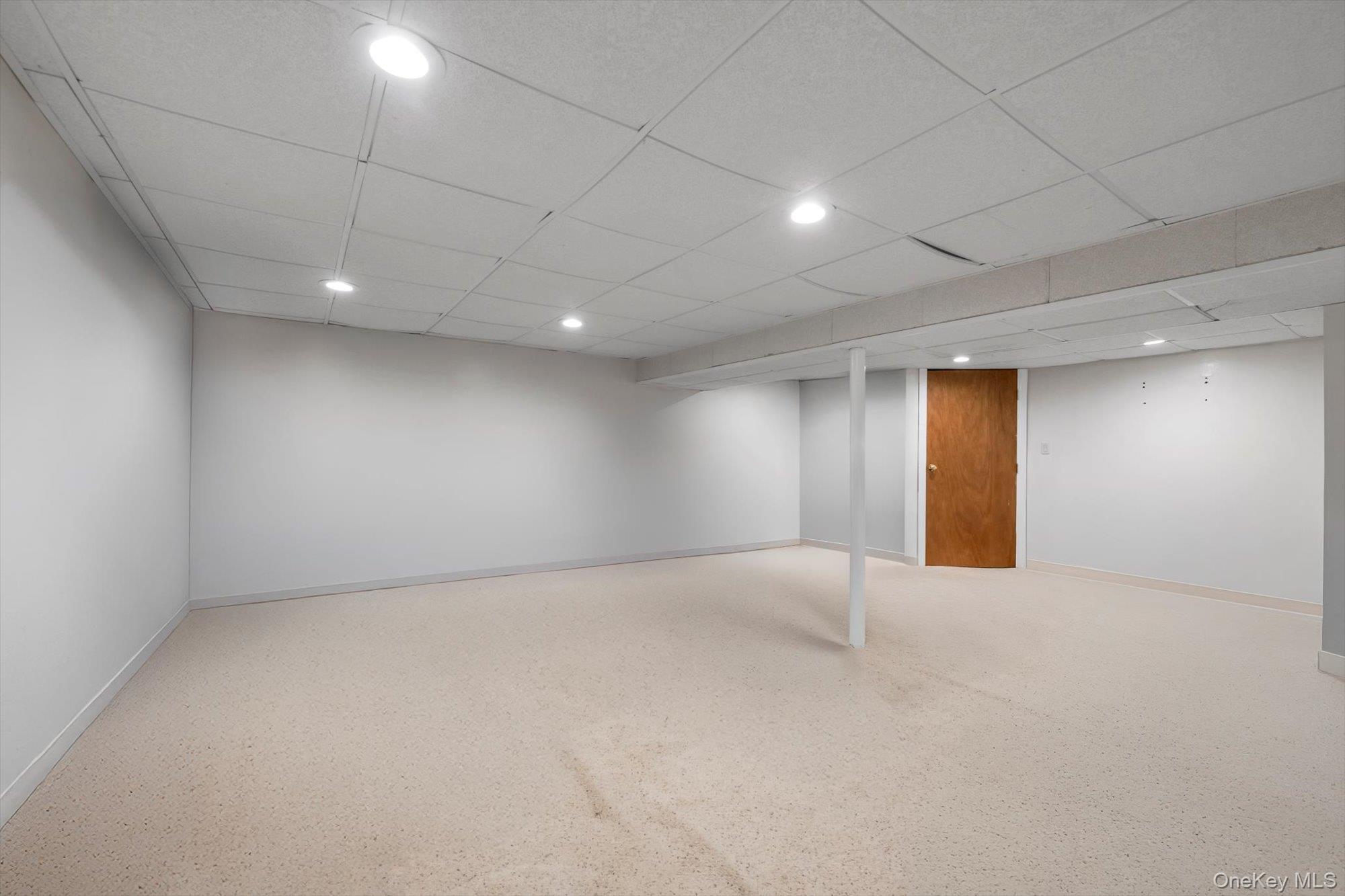 #17 photo, 20 Hazel Avenue, ナッソー郡 Farmingdale , NY 11735