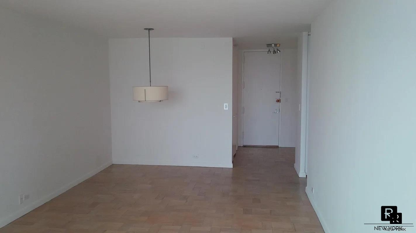 #1 photo, 630 1st Avenue, マンハッタン Murray Hill , NY 10016