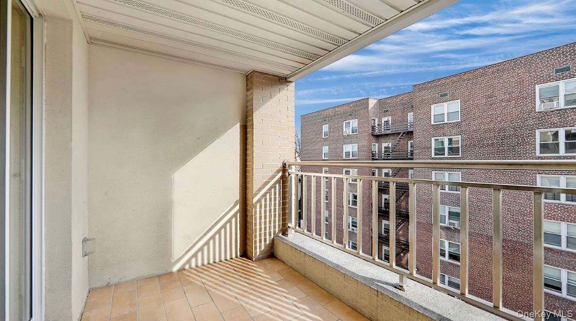 #6 photo, 140-75 Ash, クイーンズ区 Flushing , NY 11355