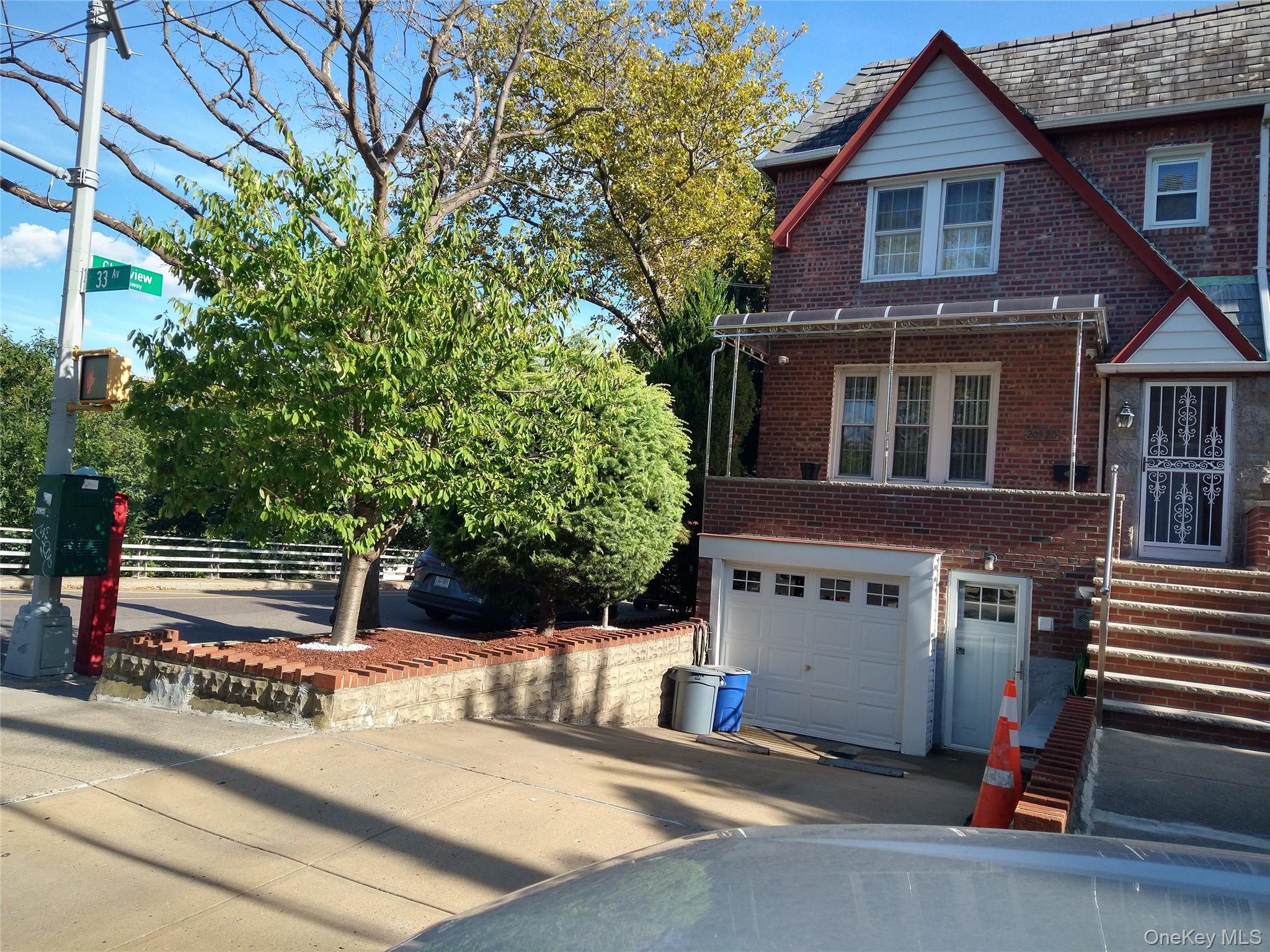 #1 photo, 20520 33rd Avenue, クイーンズ区 Bayside , NY 11361