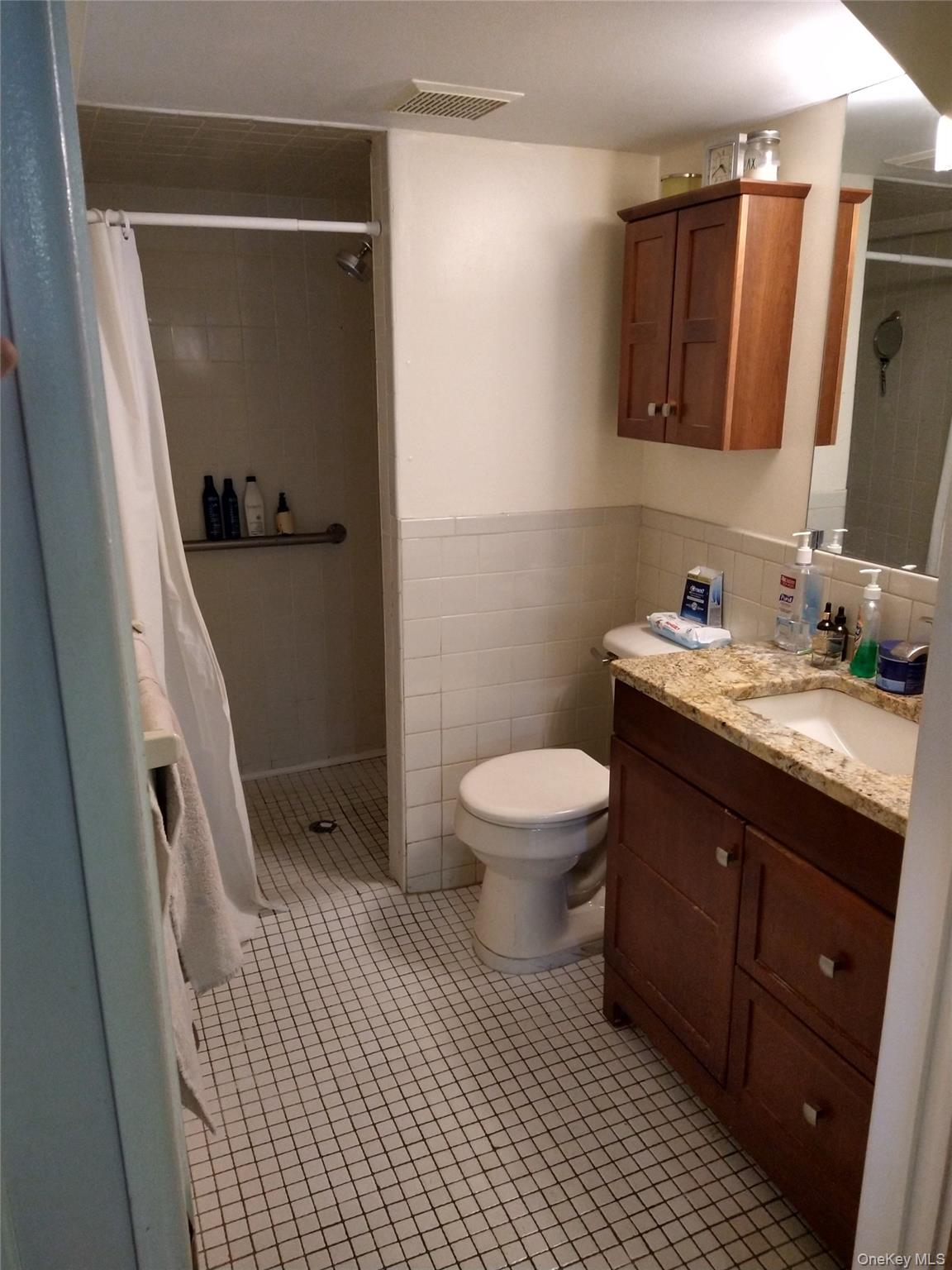 #16 photo, 20520 33rd Avenue, クイーンズ区 Bayside , NY 11361