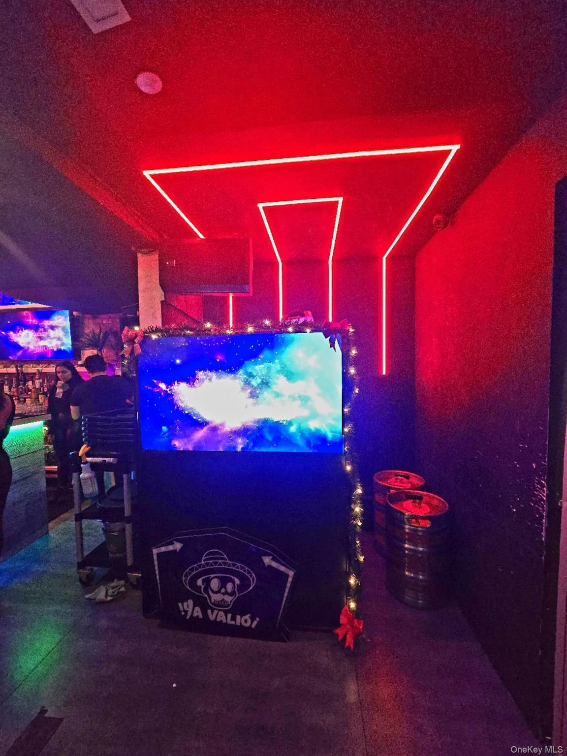 #6 photo, 2301 Steinway Street, クイーンズ区 Astoria , NY 11105