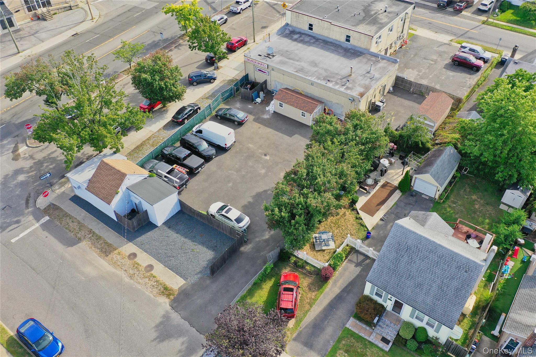 #12 photo, 76 Montauk Highway, サフォーク郡 Amityville , NY 11701