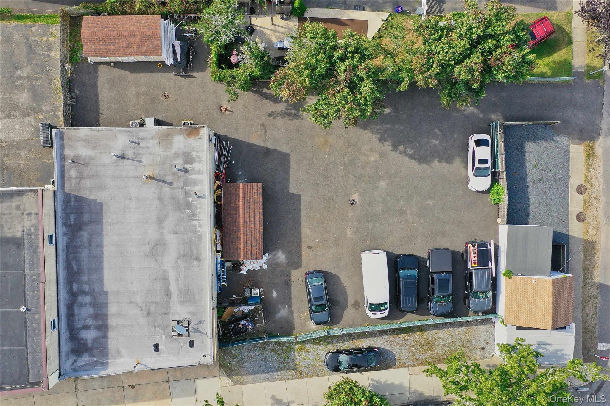 #14 photo, 76 Montauk Highway, サフォーク郡 Amityville , NY 11701