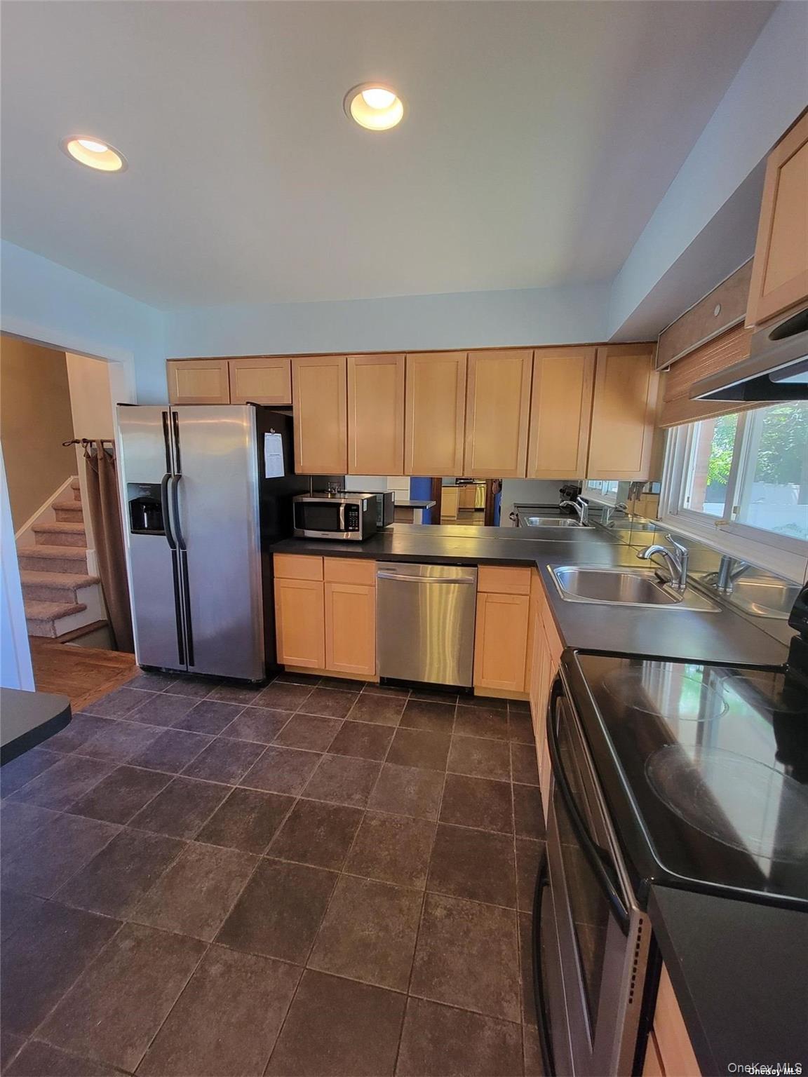 #1 photo, 902 Little Whaleneck Road, ナッソー郡 East Meadow , NY 11554