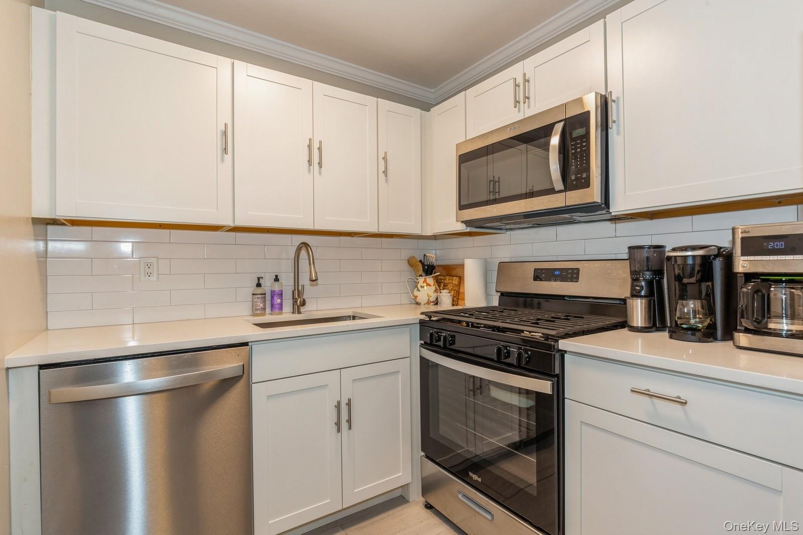 #10 photo, 19 Redwood Court, サフォーク郡 Coram , NY 11727