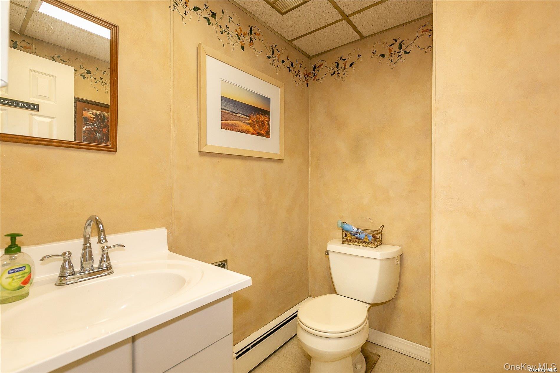 #16 photo, 188 W Main Street, Oyster Bay , NY 11771