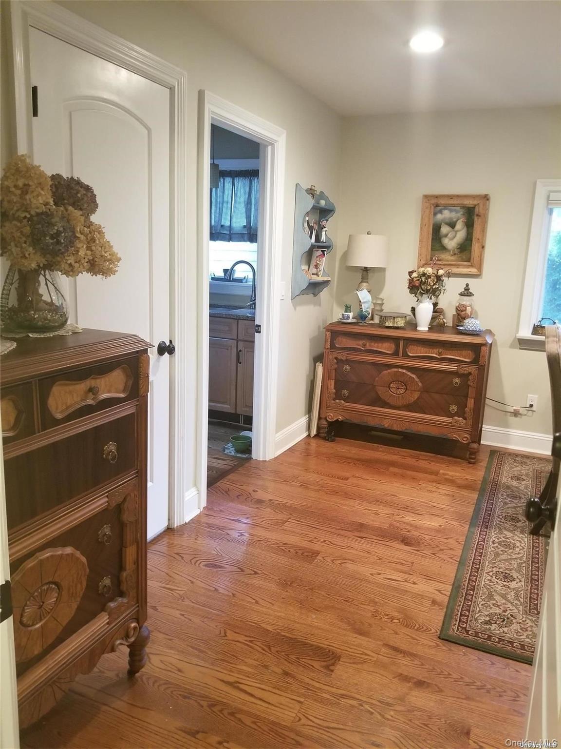 #18 photo, 188 W Main Street, Oyster Bay , NY 11771