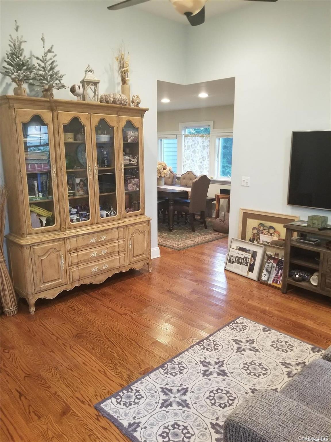 #20 photo, 188 W Main Street, Oyster Bay , NY 11771