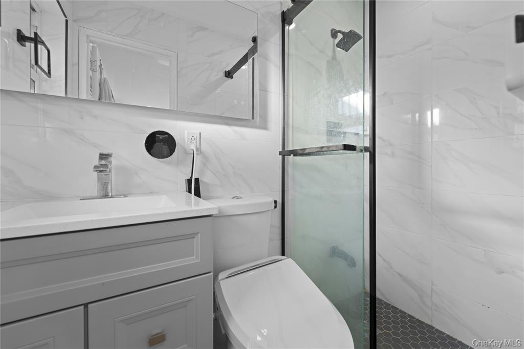 #14 photo, 208-22 26th Avenue, Bayside , NY 11360