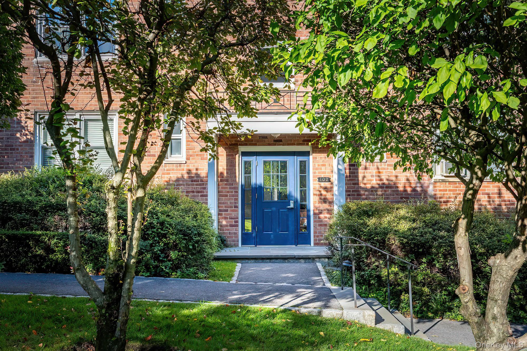 #1 photo, 102 Lawn Terrace, Mamaroneck , NY 10543