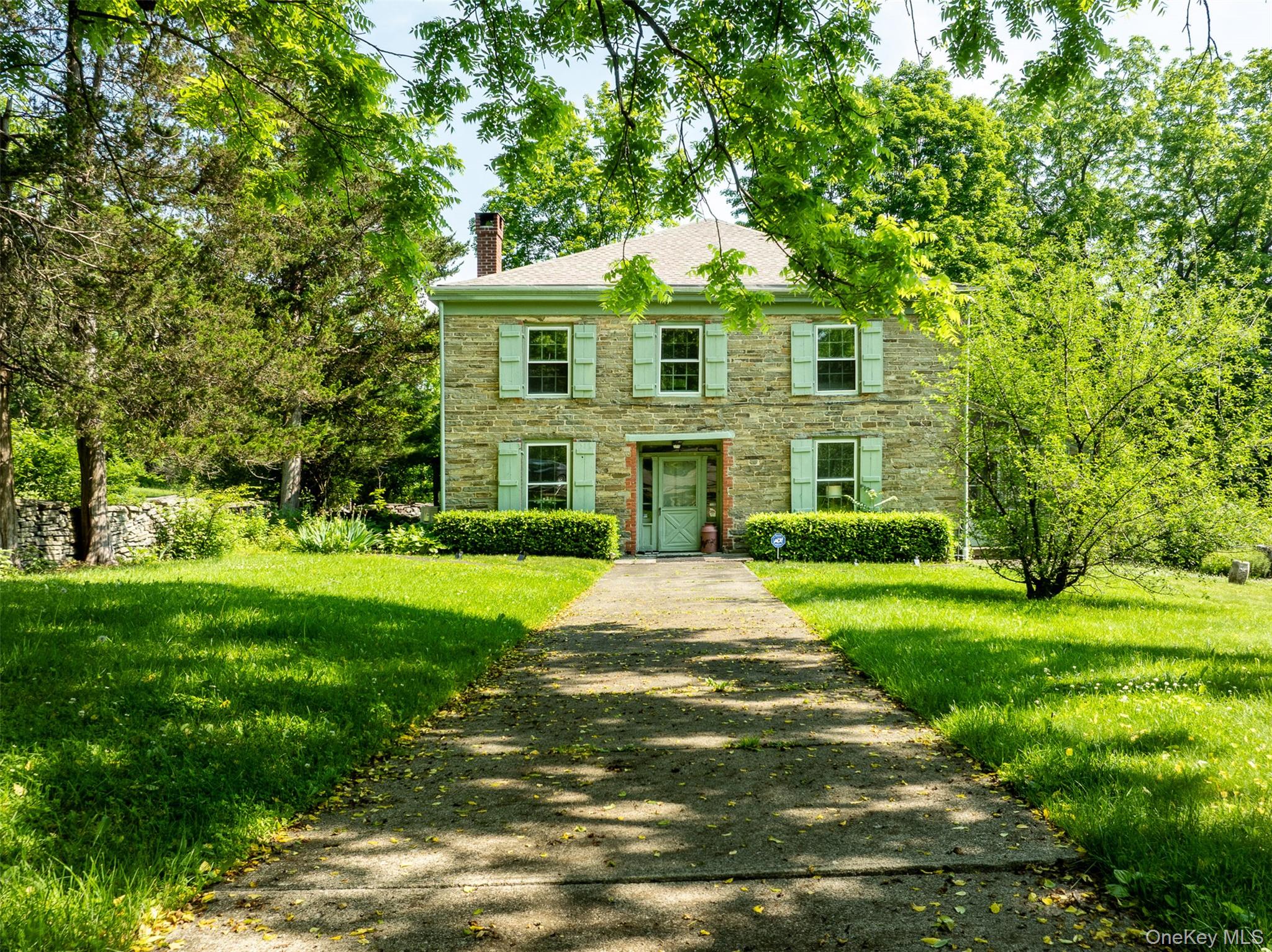 #1 photo, 660-668 N Chodikee Lake Road, Highland , NY 12528