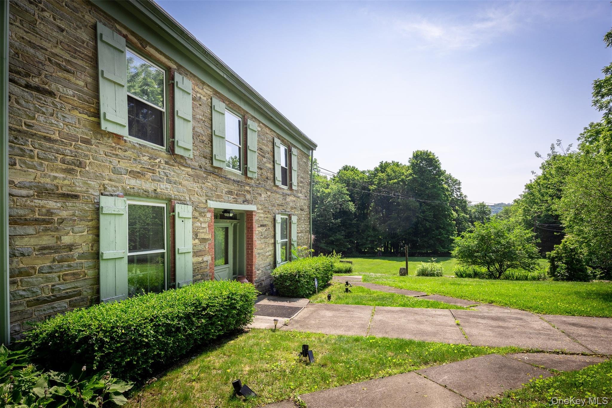 #2 photo, 660-668 N Chodikee Lake Road, Highland , NY 12528