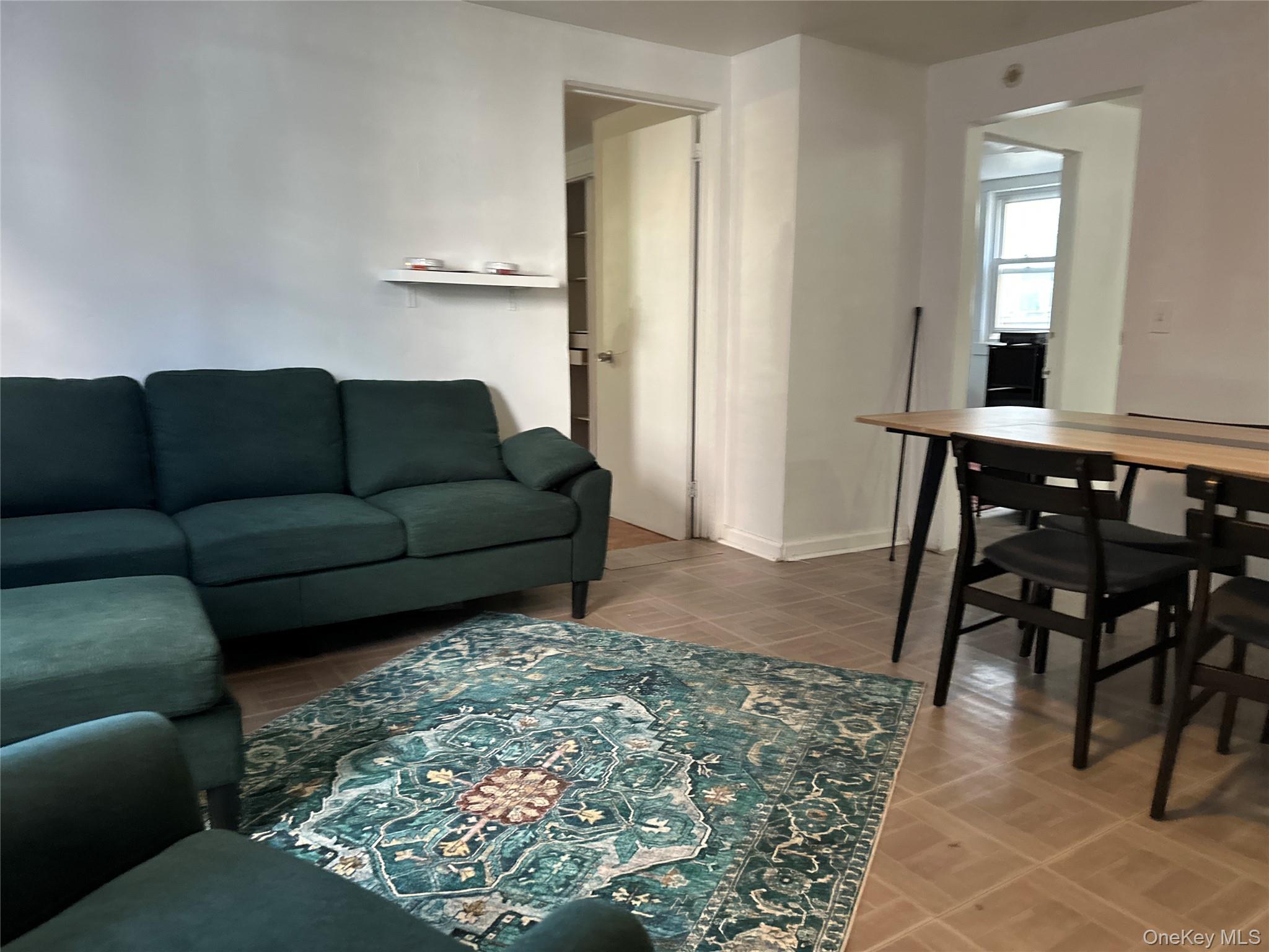 #5 photo, 82 Waring Place, Yonkers , NY 10703