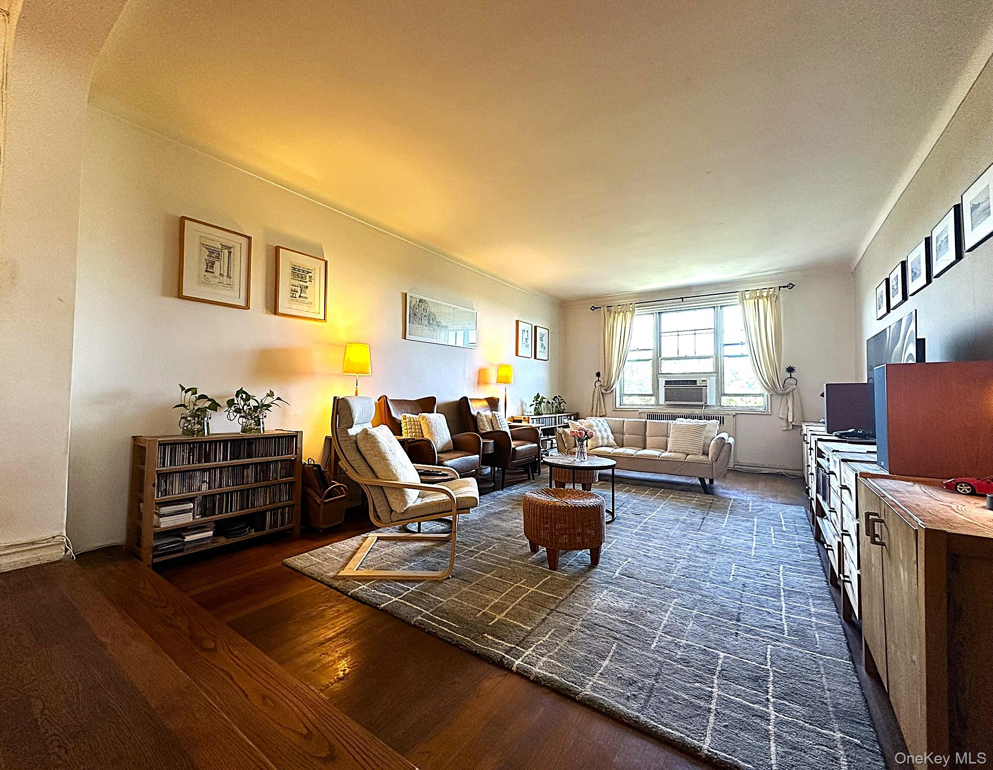 #7 photo, 77-15 113th Street, Forest Hills , NY 11375